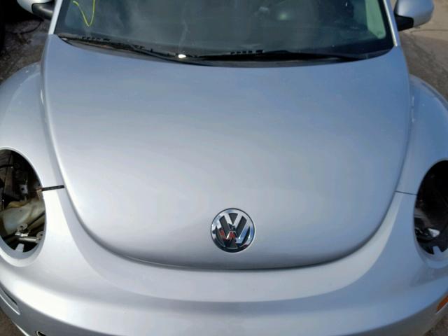 3VWRW31C88M509095 - 2008 VOLKSWAGEN NEW BEETLE Silber Foto 7