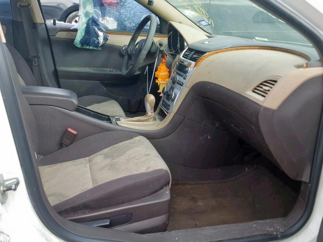 1G1ZC5EB8AF280330 - 2010 CHEVROLET MALIBU 1LT WHITE photo 5