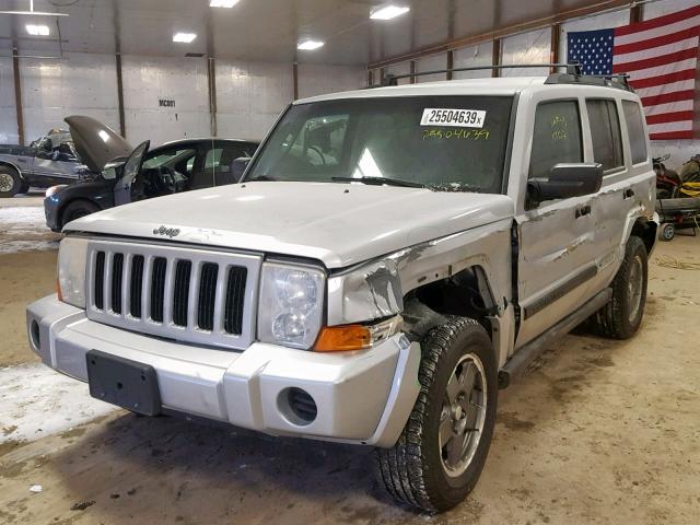 1J8HG48K36C195720 - 2006 JEEP COMMANDER SILVER photo 2