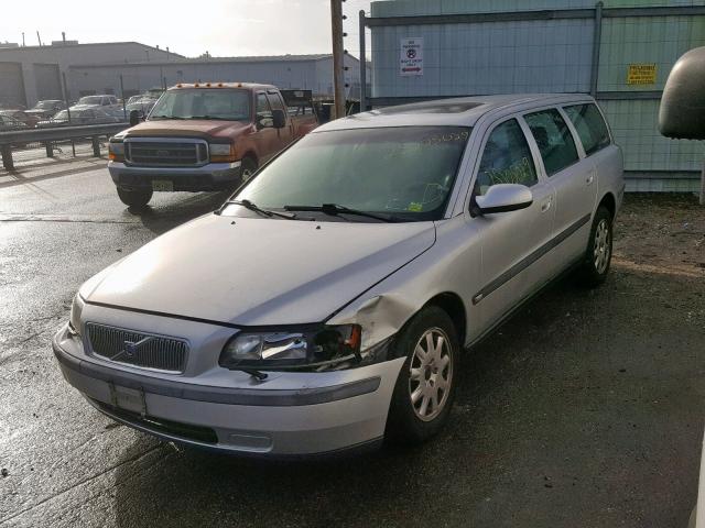 YV1SW61R321261217 - 2002 VOLVO V70 SILVER photo 2