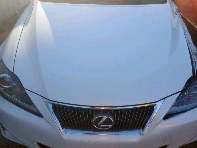 JTHBF5C25B5145704 - 2011 LEXUS IS 250 WHITE photo 7