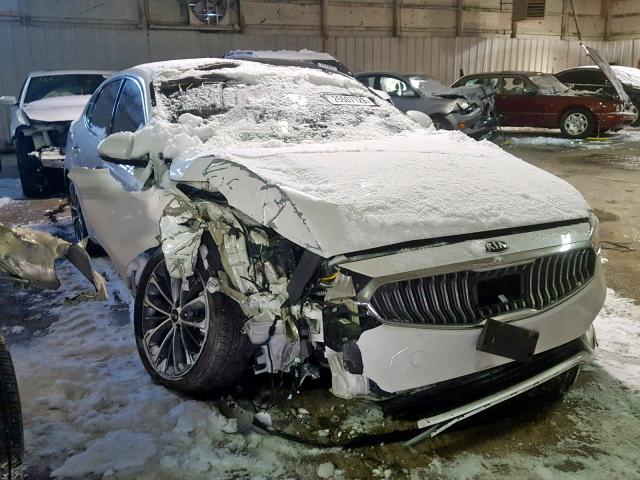 KNALC4J16H5064882 - 2017 KIA CADENZA PR WHITE photo 1