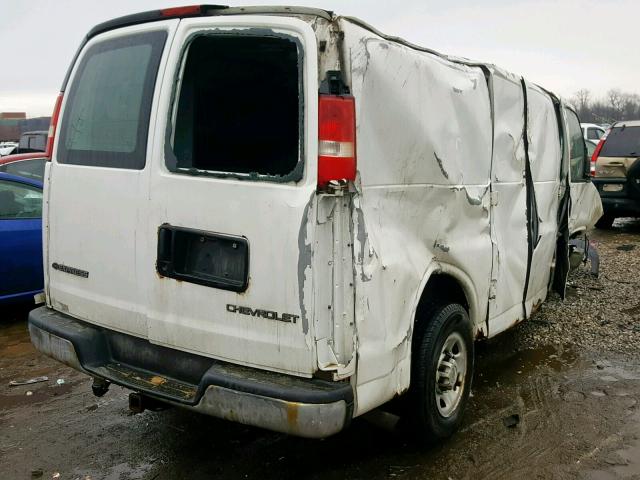 1GCGG25U431173634 - 2003 CHEVROLET EXPRESS G2 WHITE photo 4