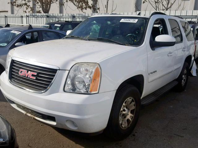 1GKFC13CX7R412319 - 2007 GMC YUKON WHITE photo 2