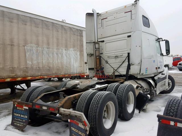 4V4NC9GH85N373301 - 2005 VOLVO VN VNL WHITE photo 4