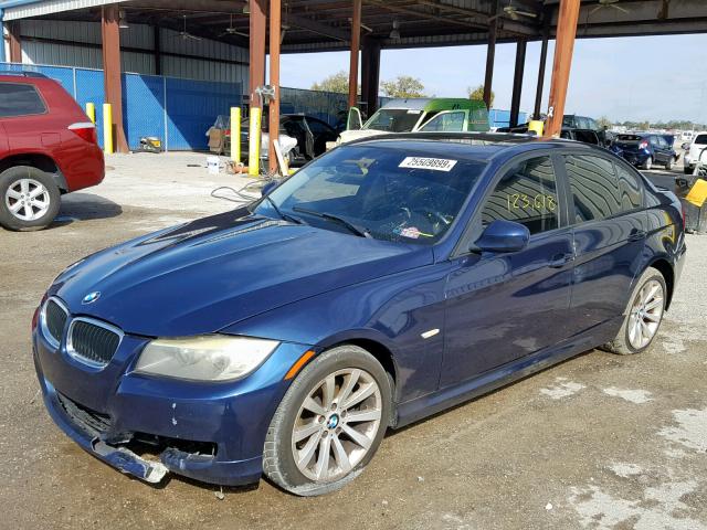 WBAPH7C50BE674031 - 2011 BMW 328 I BLUE photo 2