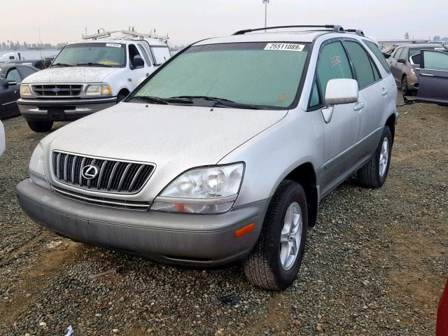 JTJGF10U920122295 - 2002 LEXUS RX 300 SILVER photo 2