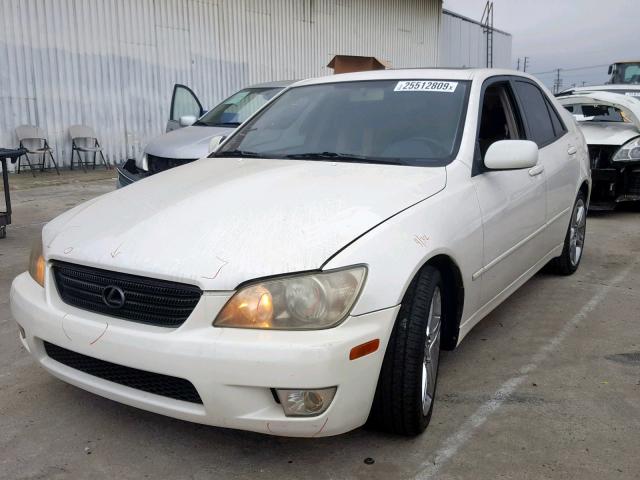 JTHBD182610007169 - 2001 LEXUS IS 300 WHITE photo 2