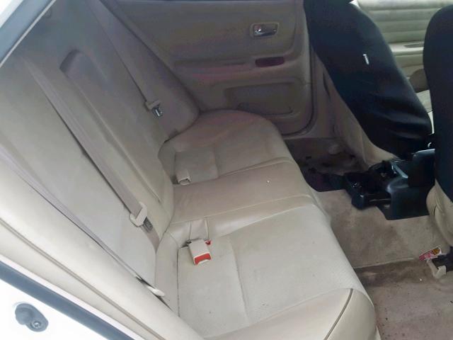 JTHBD182610007169 - 2001 LEXUS IS 300 WHITE photo 6