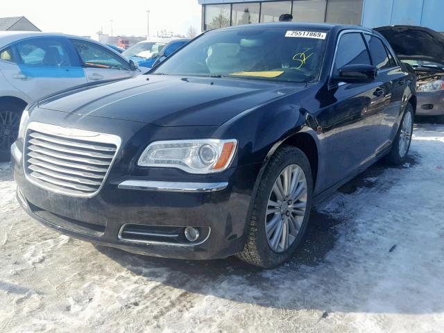 2C3CCARG7EH229471 - 2014 CHRYSLER 300 BLACK photo 2