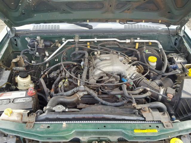 1N6ED27T61C300712 - 2001 NISSAN FRONTIER C GREEN photo 7