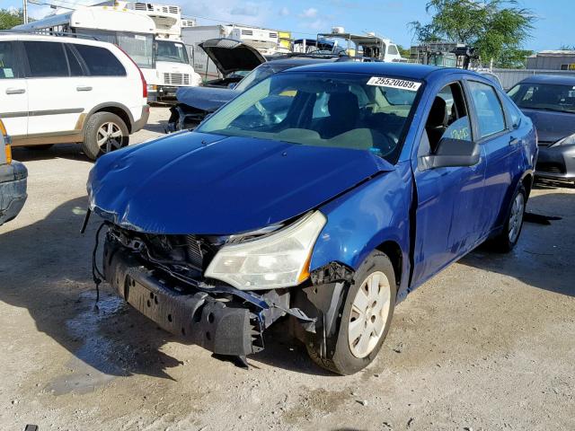 1FAHP34N18W197071 - 2008 FORD FOCUS S/SE BLUE photo 2