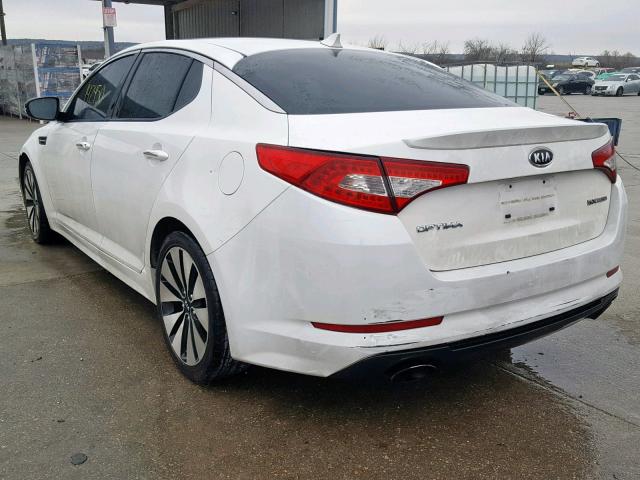 KNAGR4A62B5114129 - 2011 KIA OPTIMA SX WHITE photo 3