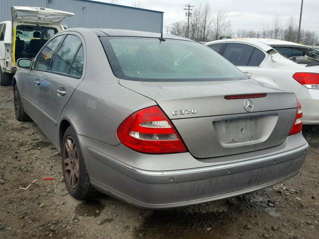 WDBUF65J83A068869 - 2003 MERCEDES-BENZ E 320 GRAY photo 3