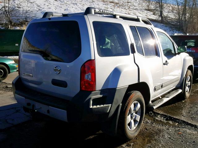 5N1AN0NW0DN821395 - 2013 NISSAN XTERRA X SILVER photo 4