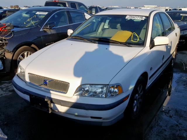 YV1VS2557YF460257 - 2000 VOLVO S40 WHITE photo 2