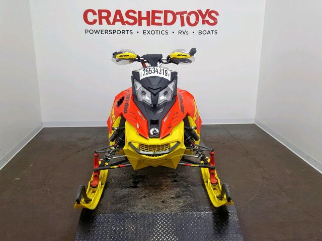 2BPSUMFC6FV000001 - 2015 SKI DOO RENEGADE BLACK photo 2