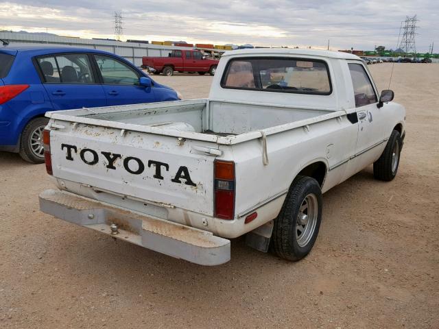 JT4RN34R8D0073948 - 1983 TOYOTA PICKUP 1/2 WHITE photo 4