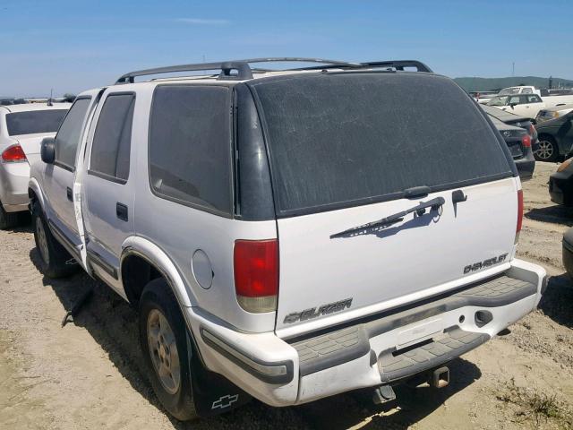 1GNDT13W2XK140670 - 1999 CHEVROLET BLAZER WHITE photo 3