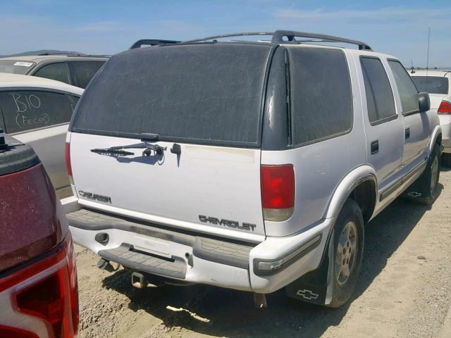 1GNDT13W2XK140670 - 1999 CHEVROLET BLAZER WHITE photo 4