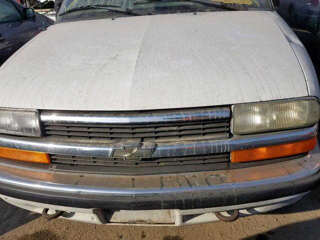 1GNDT13W2XK140670 - 1999 CHEVROLET BLAZER WHITE photo 7