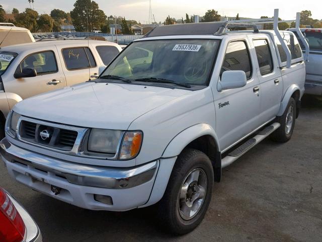 1N6ED27T3YC371599 - 2000 NISSAN FRONTIER C WHITE photo 2