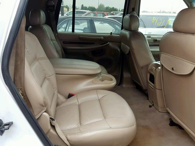 5LMEU27R02LJ00152 - 2002 LINCOLN NAVIGATOR 白色 照片 6