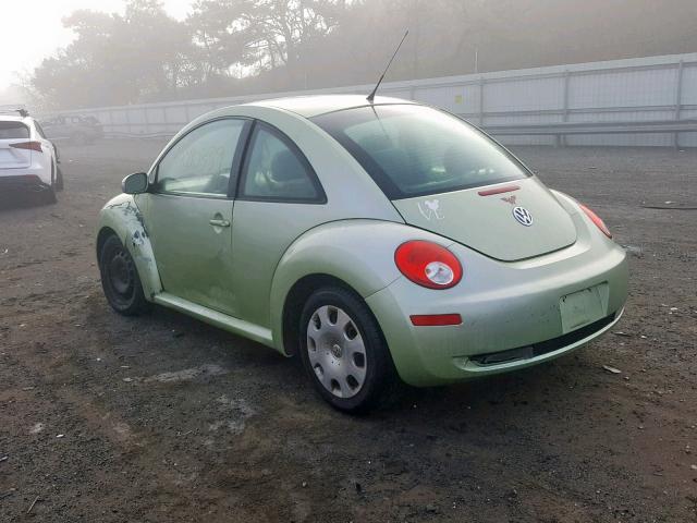 3VWPG3AG8AM008382 - 2010 VOLKSWAGEN NEW BEETLE Grün Foto 2