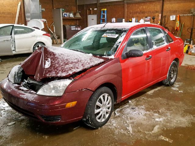 1FAFP34N35W206792 - 2005 FORD FOCUS ZX4 RED photo 2