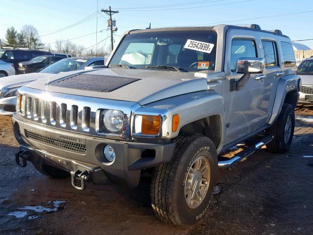 5GTDN136X68312807 - 2006 HUMMER H3 GRAY photo 2