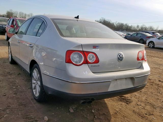 WVWJK7AN0AE057868 - 2010 VOLKSWAGEN PASSAT KOM SILVER photo 3