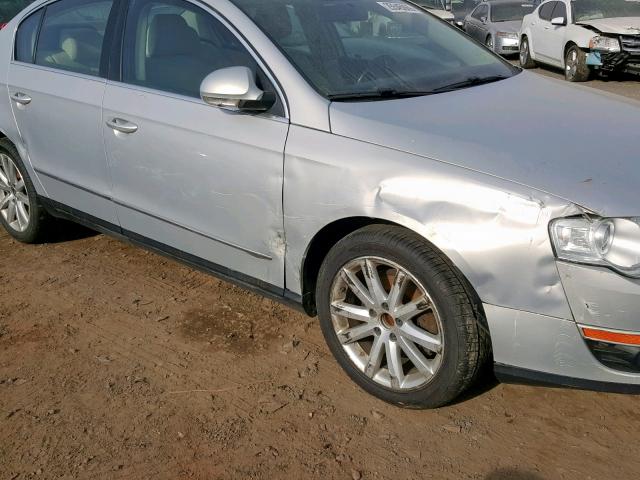 WVWJK7AN0AE057868 - 2010 VOLKSWAGEN PASSAT KOM SILVER photo 9