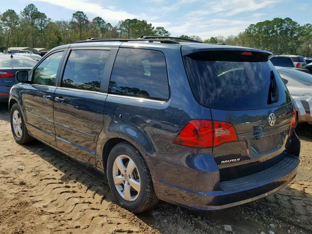 2V8HW341X9R546429 - 2009 VOLKSWAGEN ROUTAN SE BLUE photo 3