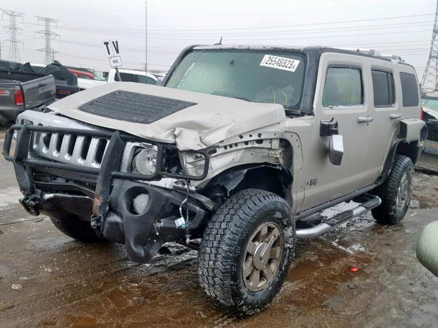 5GTDN136568142050 - 2006 HUMMER H3 TAN photo 2