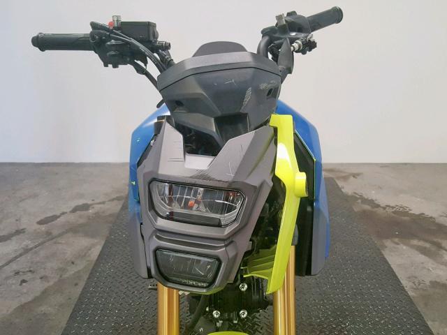 MLHJC7511J5001942 - 2018 HONDA GROM TWO TONE photo 9