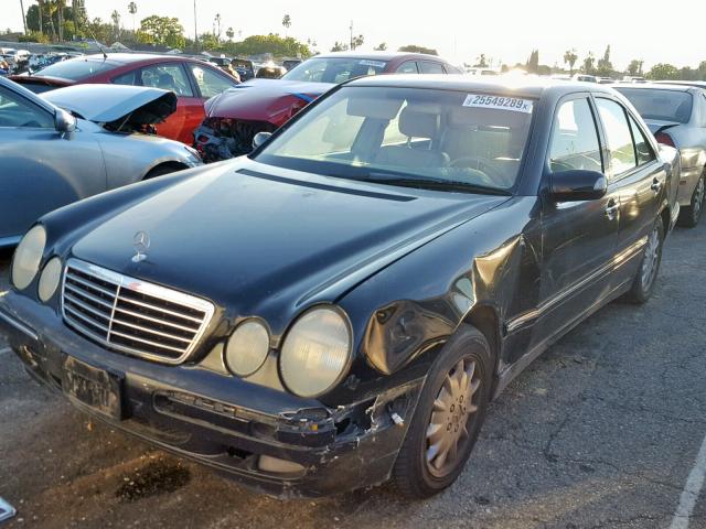 WDBJF65J7YB019876 - 2000 MERCEDES-BENZ E 320 BLACK photo 2