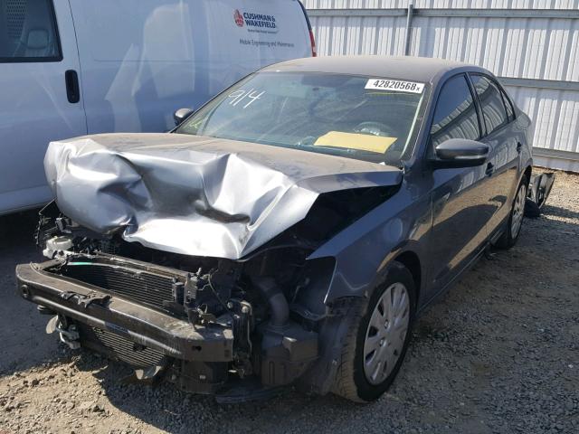 3VW1K7AJXCM353469 - 2012 VOLKSWAGEN JETTA BASE GRAY photo 2