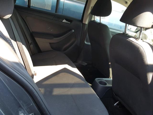 3VW1K7AJXCM353469 - 2012 VOLKSWAGEN JETTA BASE GRAY photo 6