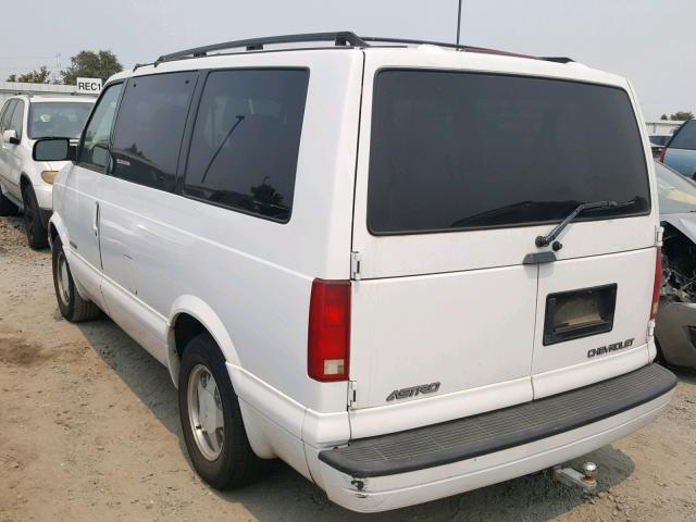 1GNDM19W4WB130273 - 1998 CHEVROLET ASTRO WHITE photo 3