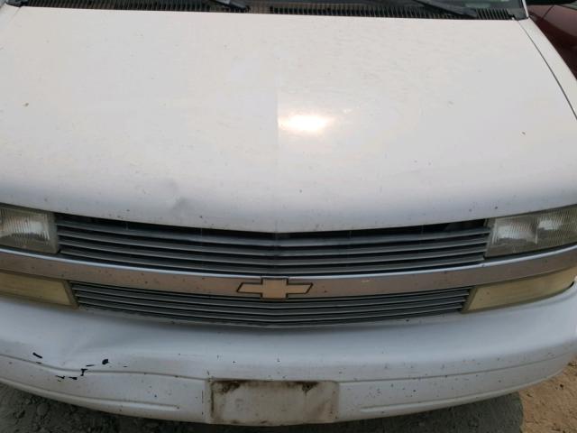 1GNDM19W4WB130273 - 1998 CHEVROLET ASTRO WHITE photo 7