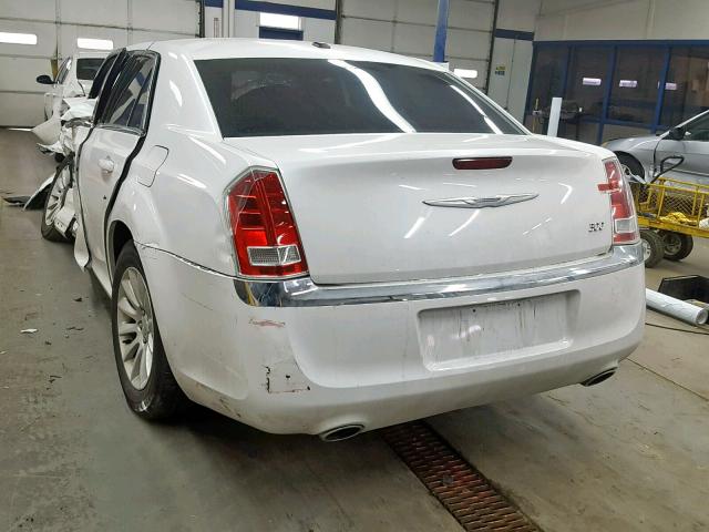 2C3CCAAG1CH104961 - 2012 CHRYSLER 300 WHITE photo 3