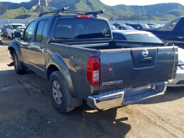 1N6AD07U85C460995 - 2005 NISSAN FRONTIER C GRAY photo 3