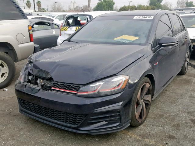 3VW447AU2JM252425 - 2018 VOLKSWAGEN GTI S/SE BLACK photo 2