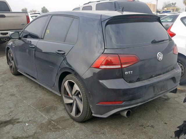 3VW447AU2JM252425 - 2018 VOLKSWAGEN GTI S/SE BLACK photo 3