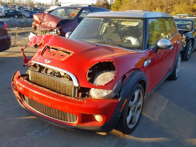 WMWMM33539TP74430 - 2009 MINI COOPER S C RED photo 2