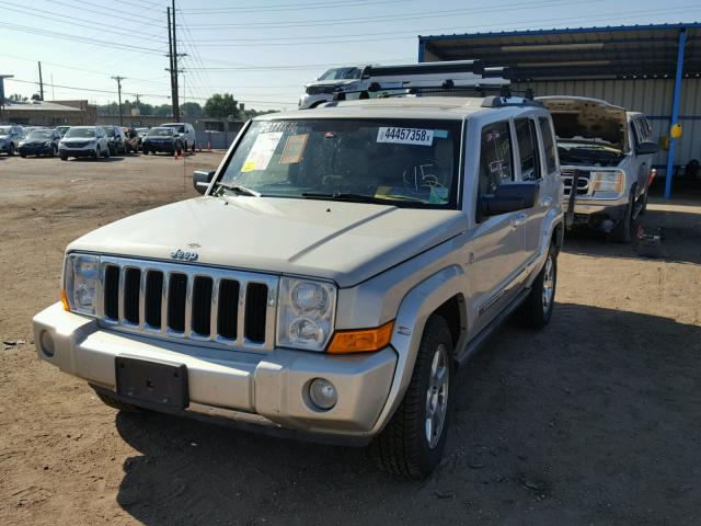 1J8HG58276C363722 - 2006 JEEP COMMANDER SILVER photo 2
