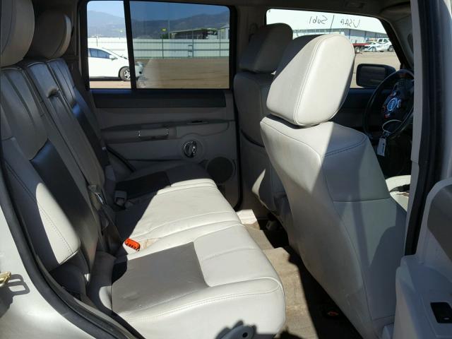 1J8HG58276C363722 - 2006 JEEP COMMANDER SILVER photo 6