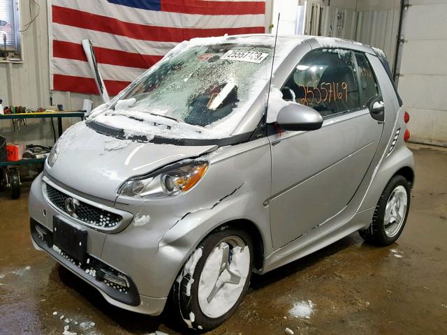 WMEEK3BA1DK595749 - 2013 SMART FORTWO PAS 银色 照片 2
