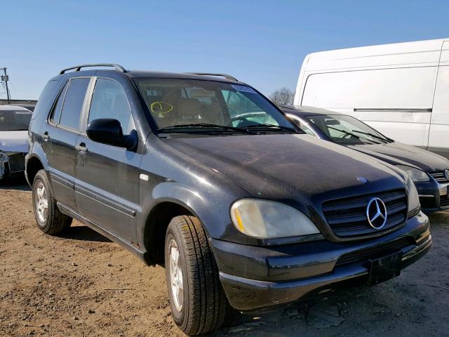 4JGAB54E91A273446 - 2001 MERCEDES-BENZ ML 320 BLACK photo 1