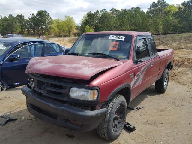 4F4CR17X7STM15577 - 1995 MAZDA B4000 CAB RED photo 2